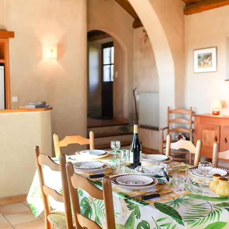 בית נופש Maison 5 Personnes A Villeneuve Vebron