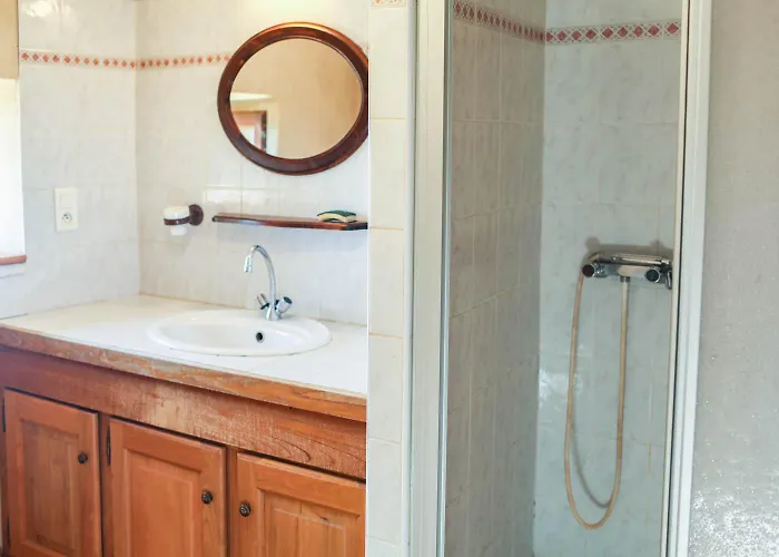בית נופש Maison 5 Personnes A Villeneuve Vebron