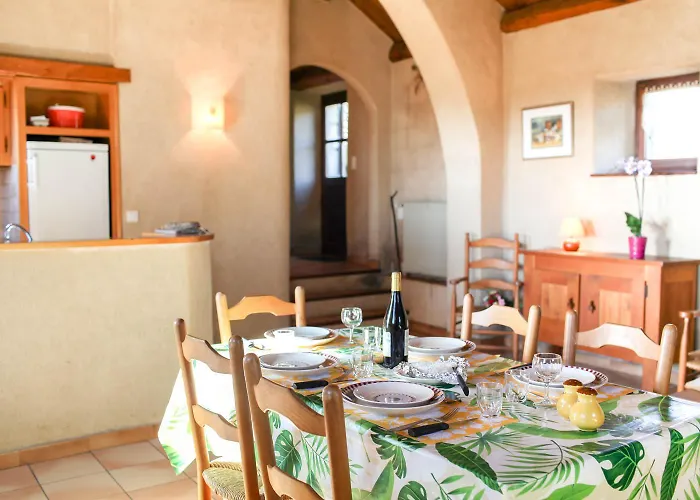 בית נופש Maison 5 Personnes A Villeneuve Vebron